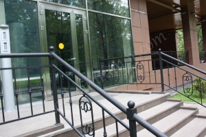 уличное крыльцо из гранита